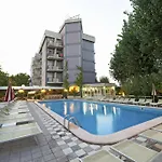 Hotel President
