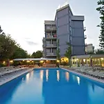 Hotel President 3*